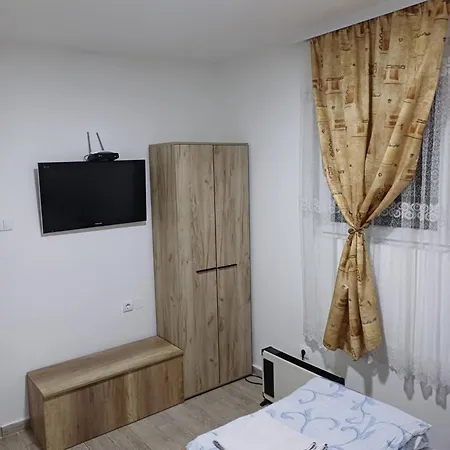 Apartman “sanja” *
