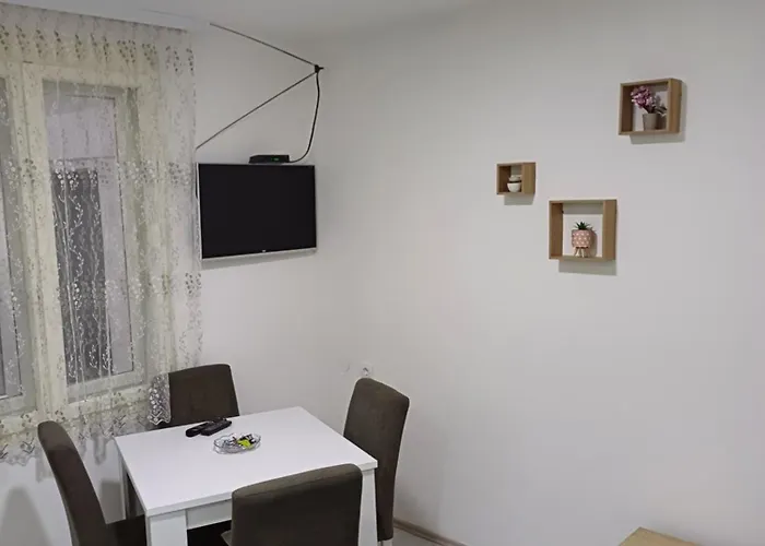 Apartman “sanja” *