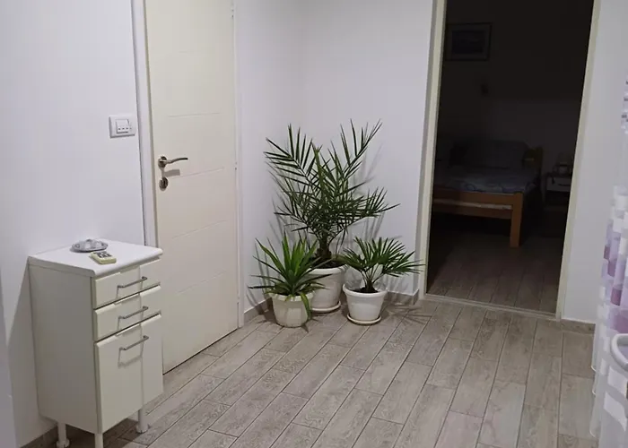 Apartman “sanja” *